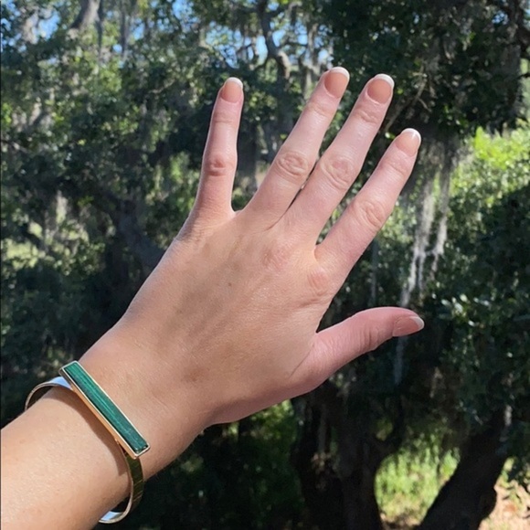 NWT Gold + Emerald Green Open Bangle Bracelet - Picture 2 of 4